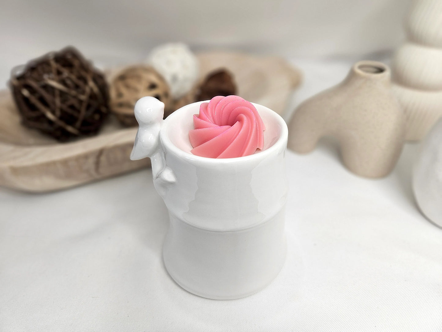 Fondant parfumé Azalée du Japon en spirale, vu en perspective – senteur florale douce, fabrication artisanale, cire naturelle