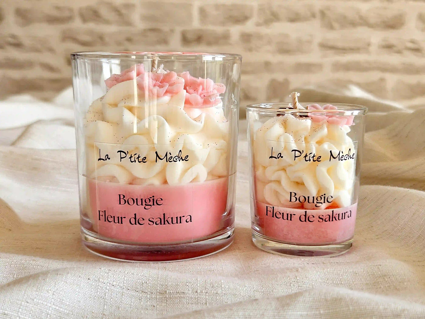 Duo de bougies gourmandes Fleur de Sakura, parfum de Grasse floral, cire de soja et olive.