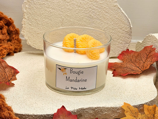 Bougie parfumée artisanale Mandarine – Vue de face avec cire blanche et parfum fruité