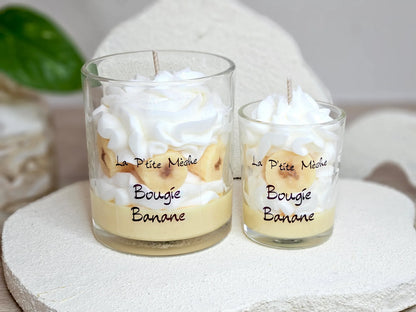 Ensemble de deux bougies gourmandes à la banane, formats 190g et 65g, pour une ambiance fruitée et sucrée.