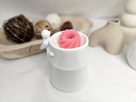 Fondant parfumé Azalée du Japon en spirale, vu en perspective – senteur florale douce, fabrication artisanale, cire naturelle
