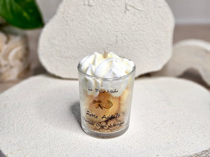 Petite bougie citron meringué 65g, format verrine miniature avec décorations réalistes, idée cadeau gourmand original.